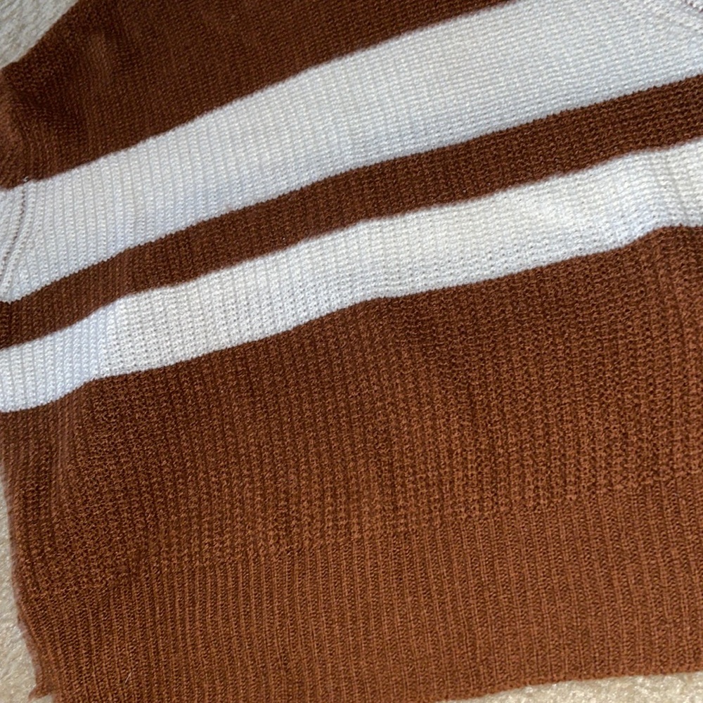 Sweater - Picture 2 of 4
